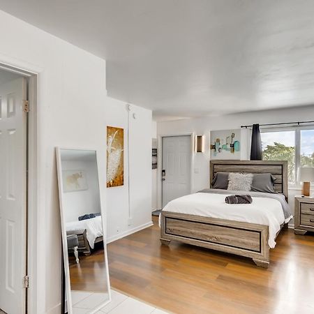 Coral Sands Huge Studio W/ 2 Queen Beds! Γουεστ Παλμ Μπιτς Εξωτερικό φωτογραφία